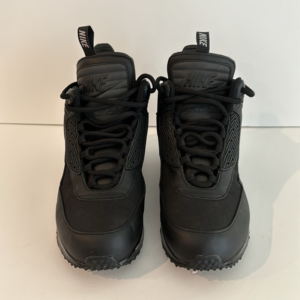Nike Men’s Air Max 90 Sneakerboot Winter Size 9.5
